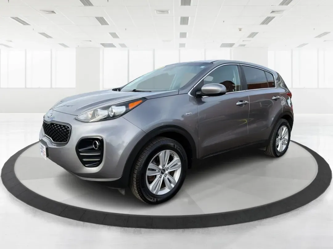 2017 Kia Sportage LX (KNDPMCAC2H7) with an Theta II 2.4L I-4 gasoline direct injection engine, located at 401 Woodman Dr, Riverside, OH, 45431, (937) 908-9800, 39.760899, -84.123421 - **Adventure Awaits with the 2017 Kia Sportage LX at Advantage Car and Credit - Riverside!**<br /> <br /> Are you looking for a versatile crossover that seamlessly fits into your active lifestyle? The 2017 Kia Sportage LX is your ticket to weekend adventures, family road trips, and daily commutes. Wi - Photo#8