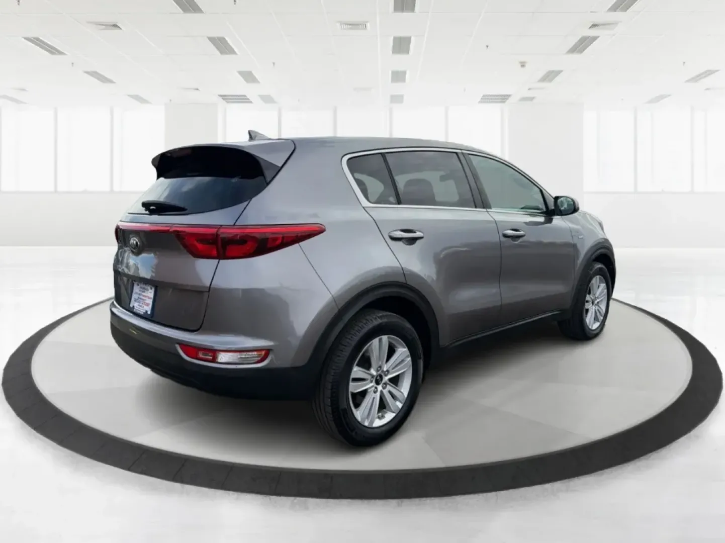 2017 Kia Sportage LX (KNDPMCAC2H7) with an Theta II 2.4L I-4 gasoline direct injection engine, 6A transmission, located at 1230 East Main St, Xenia, OH, 45385, (937) 908-9800, 39.688026, -83.910172 - **Adventure Awaits with the 2017 Kia Sportage LX at Advantage Car and Credit - Riverside!**<br /> <br /> Are you looking for a versatile crossover that seamlessly fits into your active lifestyle? The 2017 Kia Sportage LX is your ticket to weekend adventures, family road trips, and daily commutes. Wi - Photo#2