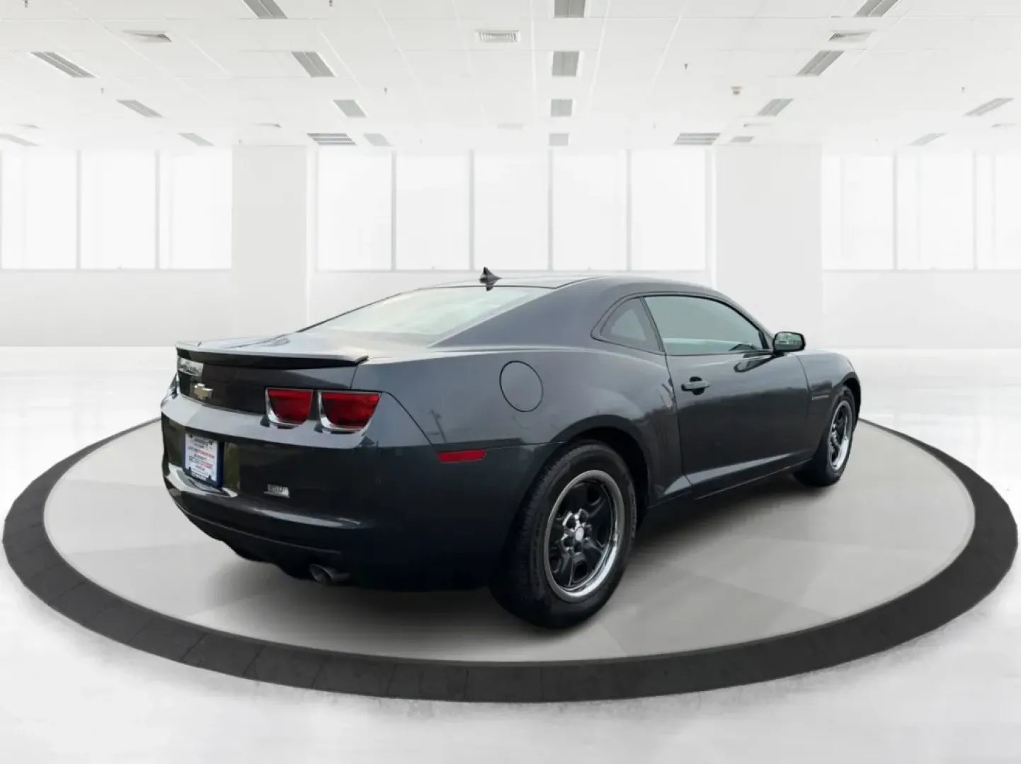 2013 Chevrolet Camaro 2LS (2G1FA1E35D9) with an 3.6L V-6 gasoline direct injection engine, located at 8750 N County Rd 25A, Piqua, OH, 45356, (937) 908-9800, 40.164391, -84.232513 - Experience the thrill of the open road with the 2013 Chevrolet Camaro 2LS, an exhilarating coupe that effortlessly blends style, performance, and practicality. Ideal for weekend adventures, daily commuting, or simply turning heads as you cruise through Troy, OH, this vehicle is built for those who a - Photo#2