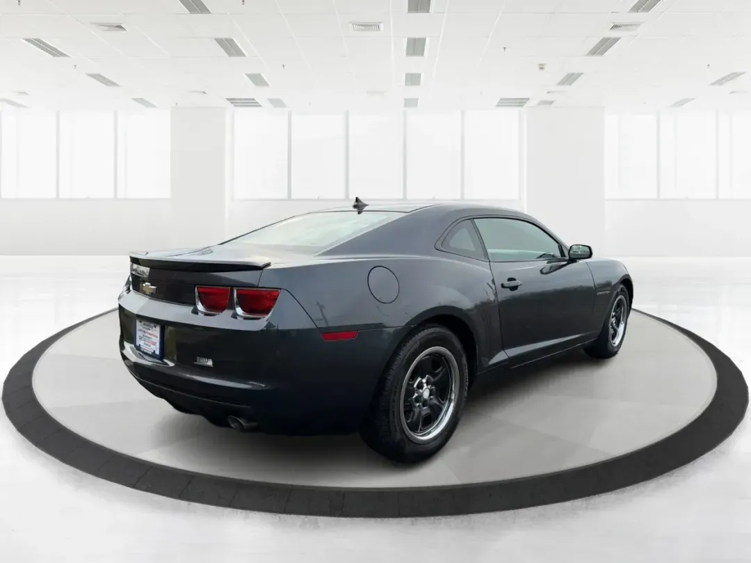 2013 Chevrolet Camaro 2LS (2G1FA1E35D9) with an 3.6L V-6 gasoline direct injection engine, located at 1951 S Dayton Lakeview Rd., New Carlisle, OH, 45344, (937) 908-9800, 39.890999, -84.050255 - Experience the thrill of the open road with the 2013 Chevrolet Camaro 2LS, an exhilarating coupe that effortlessly blends style, performance, and practicality. Ideal for weekend adventures, daily commuting, or simply turning heads as you cruise through Troy, OH, this vehicle is built for those who a - Photo#2