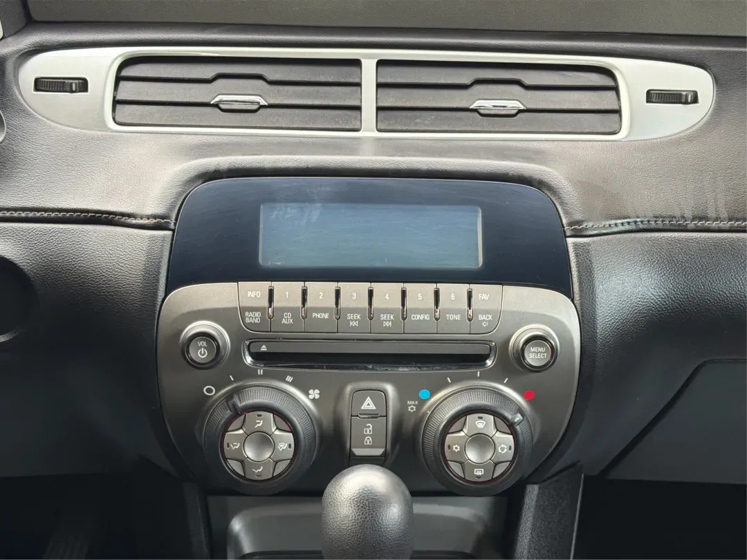 2013 Chevrolet Camaro 2LS (2G1FA1E35D9) with an 3.6L V-6 gasoline direct injection engine, located at 1951 S Dayton Lakeview Rd., New Carlisle, OH, 45344, (937) 908-9800, 39.890999, -84.050255 - Experience the thrill of the open road with the 2013 Chevrolet Camaro 2LS, an exhilarating coupe that effortlessly blends style, performance, and practicality. Ideal for weekend adventures, daily commuting, or simply turning heads as you cruise through Troy, OH, this vehicle is built for those who a - Photo#12