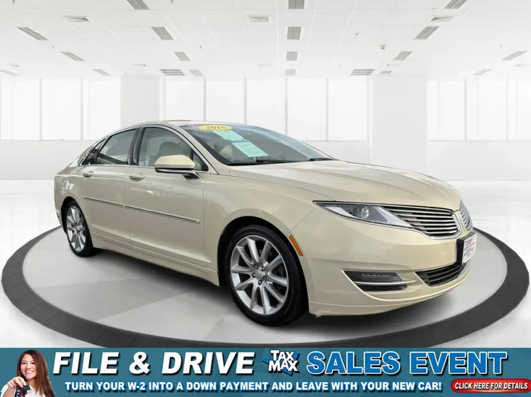 2016 Lincoln MKZ Base (3LN6L2G96GR) with an Other engine, located at 880 E. National Road, Vandalia, OH, 45377, (937) 908-9800, 39.891918, -84.183594 - **Elevate Your Commuting Experience with the 2016 Lincoln MKZ at Advantage Car and Credit - Vandalia!**<br /> <br /> Are you ready to transform your daily commute into a luxurious experience? The 2016 Lincoln MKZ is the perfect blend of sophistication and performance, ideal for those who refuse to c - Photo#0