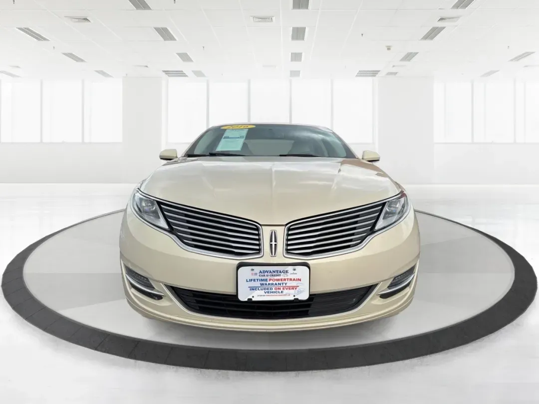 2016 Lincoln MKZ Base (3LN6L2G96GR) with an Other engine, located at 880 E. National Road, Vandalia, OH, 45377, (937) 908-9800, 39.891918, -84.183594 - **Elevate Your Commuting Experience with the 2016 Lincoln MKZ at Advantage Car and Credit - Vandalia!**<br /> <br /> Are you ready to transform your daily commute into a luxurious experience? The 2016 Lincoln MKZ is the perfect blend of sophistication and performance, ideal for those who refuse to c - Photo#7