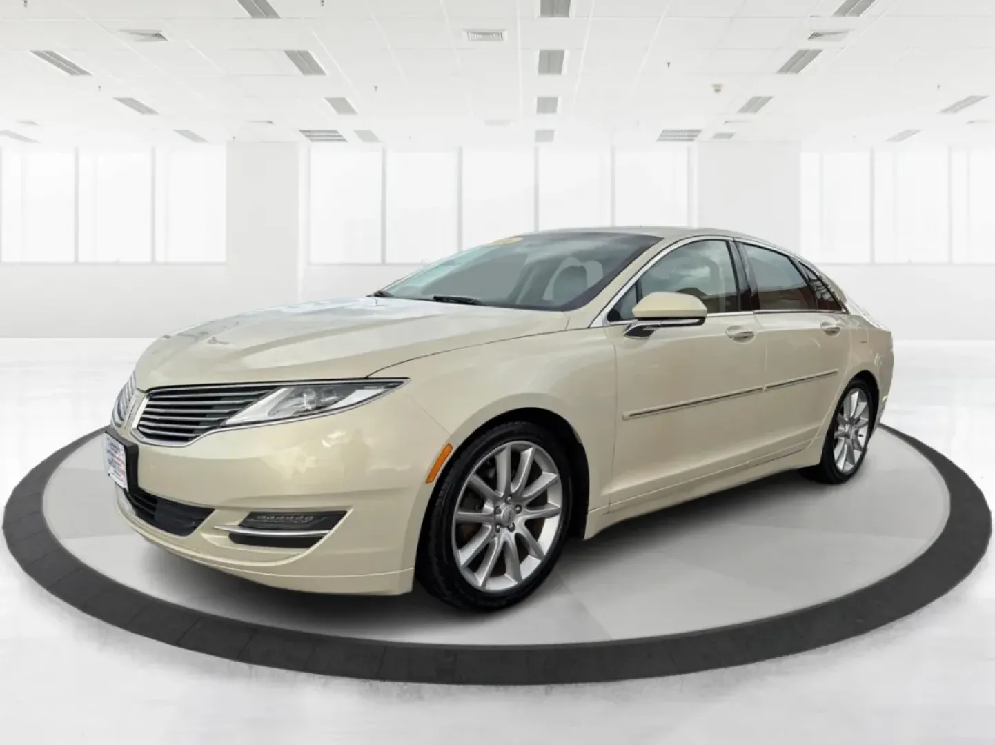 2016 Lincoln MKZ Base (3LN6L2G96GR) with an 2.0L L4 DOHC 16V engine, 6A transmission, located at 880 E. National Road, Vandalia, OH, 45377, (937) 908-9800, 39.891918, -84.183594 - **Elevate Your Commuting Experience with the 2016 Lincoln MKZ at Advantage Car and Credit - Vandalia!**<br /> <br /> Are you ready to transform your daily commute into a luxurious experience? The 2016 Lincoln MKZ is the perfect blend of sophistication and performance, ideal for those who refuse to c - Photo#8
