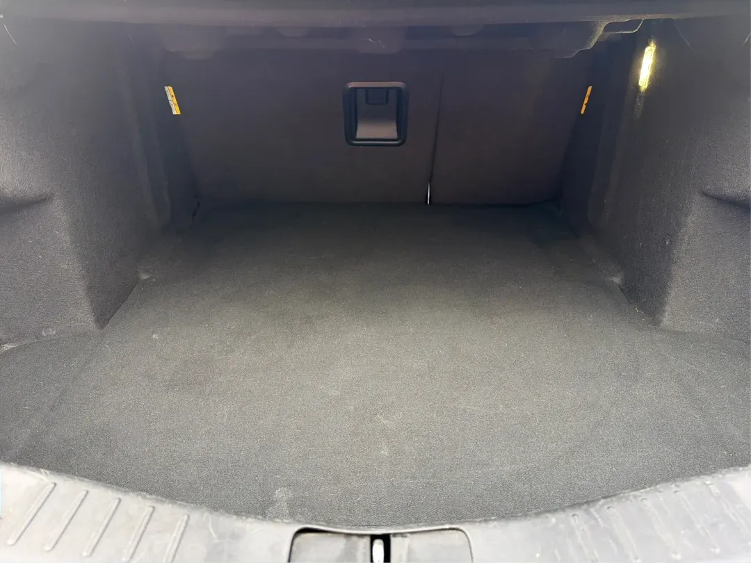 2016 Lincoln MKZ Base (3LN6L2G96GR) with an Other engine, located at 880 E. National Road, Vandalia, OH, 45377, (937) 908-9800, 39.891918, -84.183594 - **Elevate Your Commuting Experience with the 2016 Lincoln MKZ at Advantage Car and Credit - Vandalia!**<br /> <br /> Are you ready to transform your daily commute into a luxurious experience? The 2016 Lincoln MKZ is the perfect blend of sophistication and performance, ideal for those who refuse to c - Photo#12