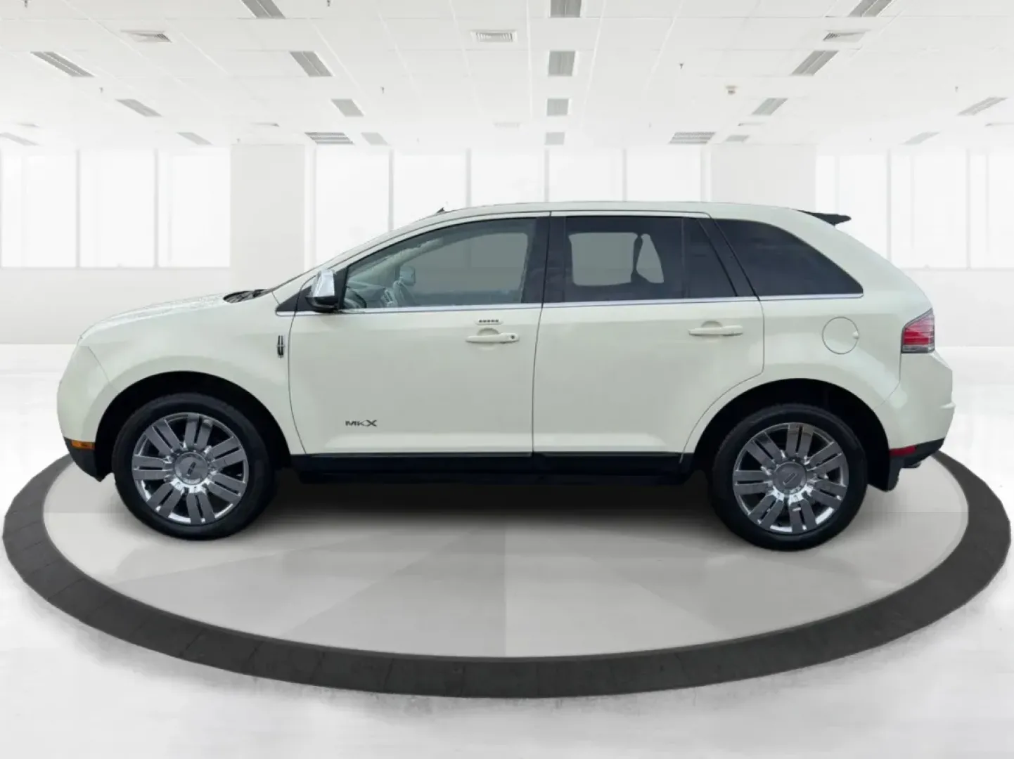 2008 Lincoln MKX Base (2LMDU88CX8B) with an Other engine, located at 1184 Kauffman Ave, Fairborn, OH, 45324, (937) 908-9800, 39.807072, -84.030914 - **Discover Luxury and Comfort with the 2008 Lincoln MKX at Advantage Car and Credit in Fairborn, OH!**<br /> <br /> Are you in the market for a vehicle that seamlessly combines elegance, comfort, and reliability? Look no further than the stunning 2008 Lincoln MKX available at Advantage Car and Credi - Photo#5