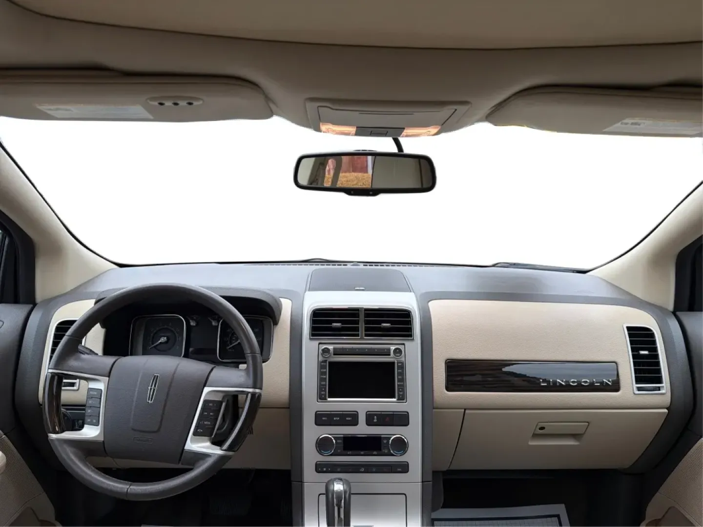 2008 Lincoln MKX Base (2LMDU88CX8B) with an Other engine, located at 1184 Kauffman Ave, Fairborn, OH, 45324, (937) 908-9800, 39.807072, -84.030914 - **Discover Luxury and Comfort with the 2008 Lincoln MKX at Advantage Car and Credit in Fairborn, OH!**<br /> <br /> Are you in the market for a vehicle that seamlessly combines elegance, comfort, and reliability? Look no further than the stunning 2008 Lincoln MKX available at Advantage Car and Credi - Photo#19