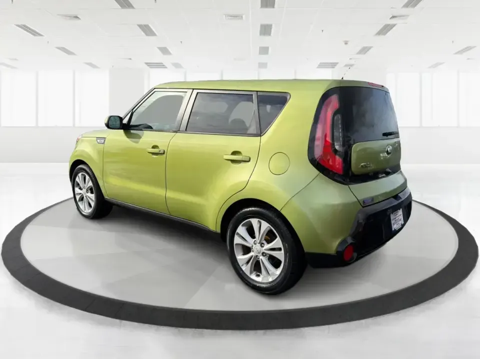 2016 Kia Soul + (KNDJP3A52G7) with an 2L I-4 gasoline direct injection engine, 6A transmission, located at 1184 Kauffman Ave, Fairborn, OH, 45324, (937) 908-9800, 39.807072, -84.030914 - **Experience Versatility and Style with the 2016 Kia Soul at Advantage Car and Credit!**<br /> <br /> Are you looking for a vehicle that seamlessly blends practicality with a vibrant lifestyle? The 2016 Kia Soul is the perfect companion for your daily commutes, weekend getaways, or family outings. W - Photo#4
