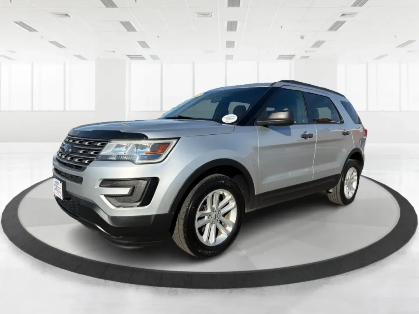 2017 Ford Explorer Base (1FM5K8BH9HG) with an 2.3L L4 DOHC 16V engine, 6A transmission, located at 4508 South Dixie Dr, Moraine, OH, 45439, (937) 908-9800, 39.689976, -84.218452 - **Discover Adventure with the 2017 Ford Explorer at Advantage Car and Credit in Piqua, OH!** <br /> <br /> Are you ready to take your family adventures or weekend getaways to the next level? The 2017 Ford Explorer is the perfect companion for those who crave exploration, comfort, and reliability. Wi - Photo#8