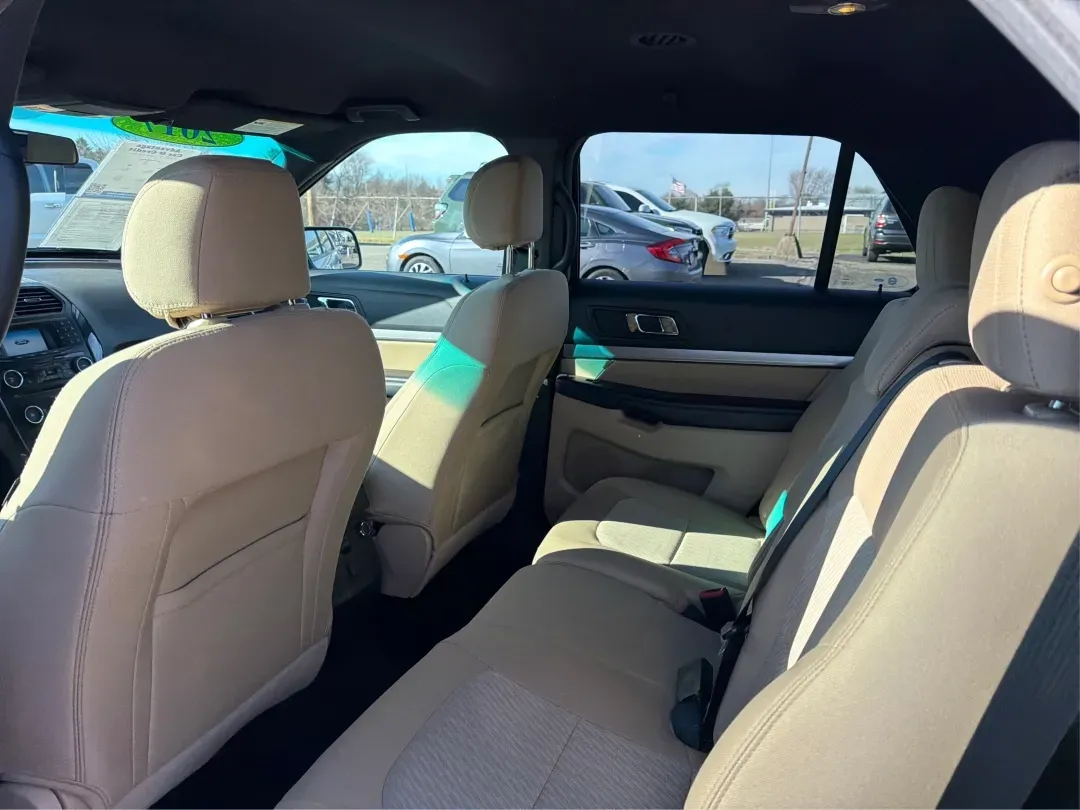 2017 Ford Explorer Base (1FM5K8BH9HG) with an Other engine, located at 880 E. National Road, Vandalia, OH, 45377, (937) 908-9800, 39.891918, -84.183594 - **Discover Adventure with the 2017 Ford Explorer at Advantage Car and Credit in Piqua, OH!** <br /> <br /> Are you ready to take your family adventures or weekend getaways to the next level? The 2017 Ford Explorer is the perfect companion for those who crave exploration, comfort, and reliability. Wi - Photo#10