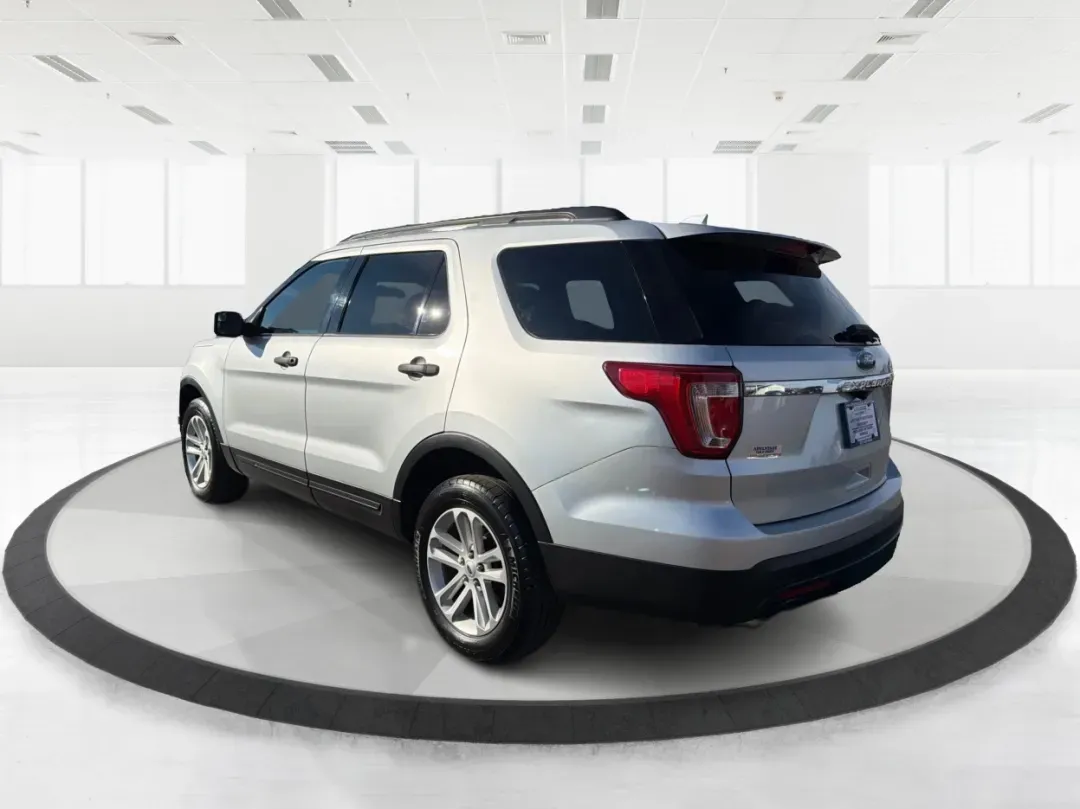 2017 Ford Explorer Base (1FM5K8BH9HG) with an 2.3L L4 DOHC 16V engine, 6A transmission, located at 1099 N County Rd 25A , Troy, OH, 45373, (937) 908-9800, 40.057079, -84.212883 - **Discover Adventure with the 2017 Ford Explorer at Advantage Car and Credit in Piqua, OH!** <br /> <br /> Are you ready to take your family adventures or weekend getaways to the next level? The 2017 Ford Explorer is the perfect companion for those who crave exploration, comfort, and reliability. Wi - Photo#4