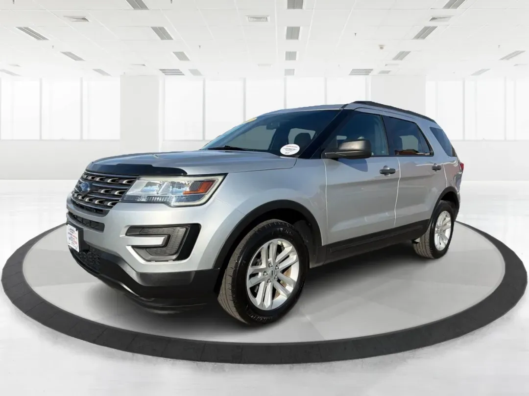 2017 Ford Explorer Base (1FM5K8BH9HG) with an 2.3L L4 DOHC 16V engine, 6A transmission, located at 1099 N County Rd 25A , Troy, OH, 45373, (937) 908-9800, 40.057079, -84.212883 - **Discover Adventure with the 2017 Ford Explorer at Advantage Car and Credit in Piqua, OH!** <br /> <br /> Are you ready to take your family adventures or weekend getaways to the next level? The 2017 Ford Explorer is the perfect companion for those who crave exploration, comfort, and reliability. Wi - Photo#8