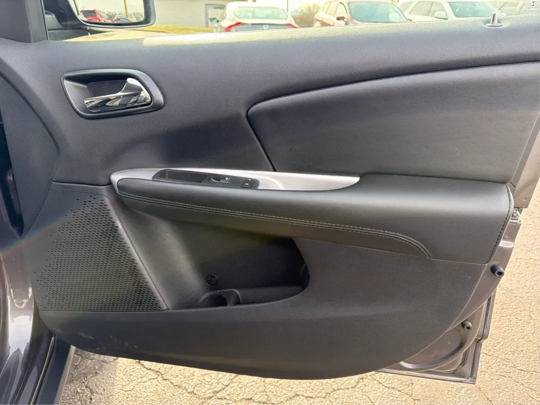 2020 Dodge Journey SE Value (3C4PDCABXLT) with an Tigershark MultiAir 2.4L I-4 DOHC engine, located at 401 Woodman Dr, Riverside, OH, 45431, (937) 908-9800, 39.760899, -84.123421 - **Discover Adventure with the 2020 Dodge Journey SE Value - Perfect for Your Family Road Trips!**<br /> <br /> Are you ready to elevate your family's adventures or daily commutes? Look no further than the 2020 Dodge Journey SE Value SUV, available now at Advantage Car and Credit - Riverside! This ve - Photo#20