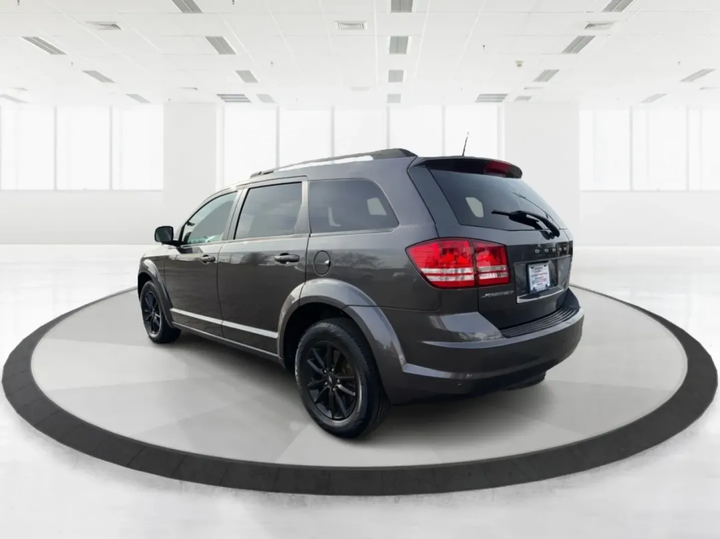 2020 Dodge Journey SE Value (3C4PDCABXLT) with an Tigershark MultiAir 2.4L I-4 DOHC engine, 6A transmission, located at 1951 S Dayton Lakeview Rd., New Carlisle, OH, 45344, (937) 908-9800, 39.890999, -84.050255 - **Discover Adventure with the 2020 Dodge Journey SE Value - Perfect for Your Family Road Trips!**<br /> <br /> Are you ready to elevate your family's adventures or daily commutes? Look no further than the 2020 Dodge Journey SE Value SUV, available now at Advantage Car and Credit - Riverside! This ve - Photo#4