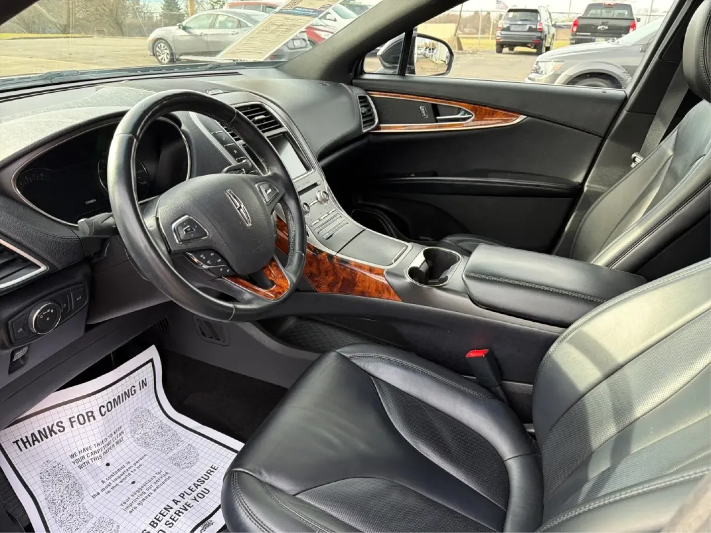 2017 Lincoln MKX Select (2LMPJ6KR7HB) with an 3.7L V6 DOHC 24V engine, 6A transmission, located at 8750 N County Rd 25A, Piqua, OH, 45356, (937) 908-9800, 40.164391, -84.232513 - **Elevate Your Family Adventures with the 2017 Lincoln MKX at Advantage Car and Credit!**<br /> <br /> Are you ready to transform your daily drive into a luxurious experience? The 2017 Lincoln MKX, available now at Advantage Car and Credit in New Carlisle, OH, is the perfect SUV for families and com - Photo#9