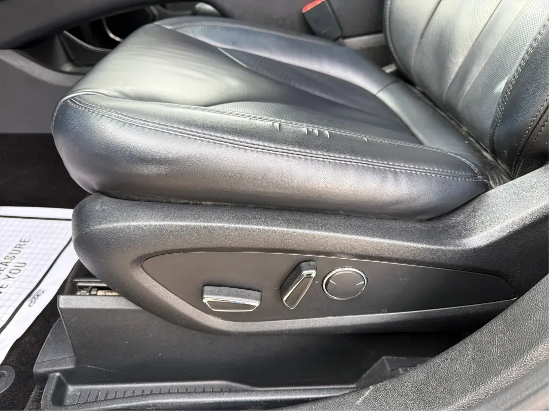 2017 Lincoln MKX Select (2LMPJ6KR7HB) with an 3.7L V6 DOHC 24V engine, 6A transmission, located at 8750 N County Rd 25A, Piqua, OH, 45356, (937) 908-9800, 40.164391, -84.232513 - **Elevate Your Family Adventures with the 2017 Lincoln MKX at Advantage Car and Credit!**<br /> <br /> Are you ready to transform your daily drive into a luxurious experience? The 2017 Lincoln MKX, available now at Advantage Car and Credit in New Carlisle, OH, is the perfect SUV for families and com - Photo#18