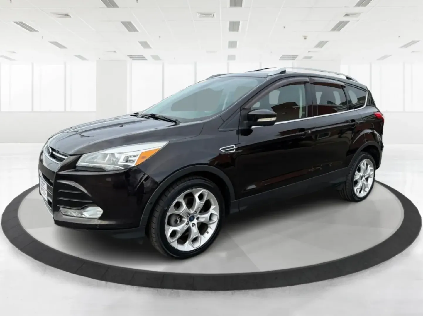 2013 Ford Escape Titanium (1FMCU9J90DU) with an EcoBoost 2L I-4 gasoline direct injection engine, located at 401 Woodman Dr, Riverside, OH, 45431, (937) 908-9800, 39.760899, -84.123421 - **Explore the Open Road with Confidence: 2013 Ford Escape Titanium at Advantage Car and Credit!**<br /> <br /> Are you ready for your next adventure? Whether you're taking the kids to soccer practice, planning weekend getaways, or commuting to work, this 2013 Ford Escape Titanium is the perfect comp - Photo#8