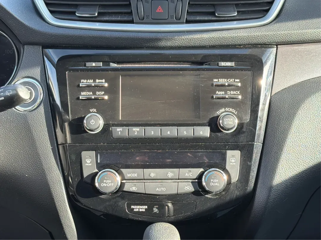 2016 Nissan Rogue SV (KNMAT2MV1GP) with an 2.5L I-4 DOHC engine, located at 880 E. National Road, Vandalia, OH, 45377, (937) 908-9800, 39.891918, -84.183594 - **Experience Adventure with the 2016 Nissan Rogue SV at Advantage Car and Credit - Vandalia!**<br /> <br /> Are you ready to elevate your daily commute or take weekend adventures to the next level? The 2016 Nissan Rogue SV is here to provide you with the perfect blend of comfort, versatility, and ca - Photo#13