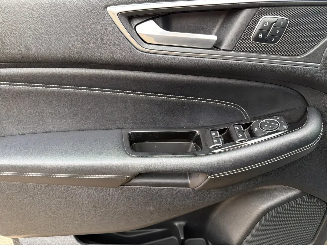 2015 Ford Edge Titanium (2FMTK3K89FB) with an Other engine, located at 8750 N County Rd 25A, Piqua, OH, 45356, (937) 908-9800, 40.164391, -84.232513 - **Explore New Horizons with the 2015 Ford Edge Titanium at Advantage Car and Credit**<br /> <br /> If you're on the hunt for a versatile SUV that can handle anything from daily commutes to weekend adventures, look no further than the 2015 Ford Edge Titanium. This sporty utility vehicle is the perfec - Photo#19