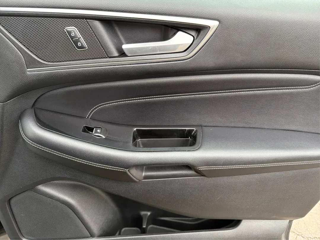 2015 Ford Edge Titanium (2FMTK3K89FB) with an Other engine, located at 8750 N County Rd 25A, Piqua, OH, 45356, (937) 908-9800, 40.164391, -84.232513 - **Explore New Horizons with the 2015 Ford Edge Titanium at Advantage Car and Credit**<br /> <br /> If you're on the hunt for a versatile SUV that can handle anything from daily commutes to weekend adventures, look no further than the 2015 Ford Edge Titanium. This sporty utility vehicle is the perfec - Photo#20