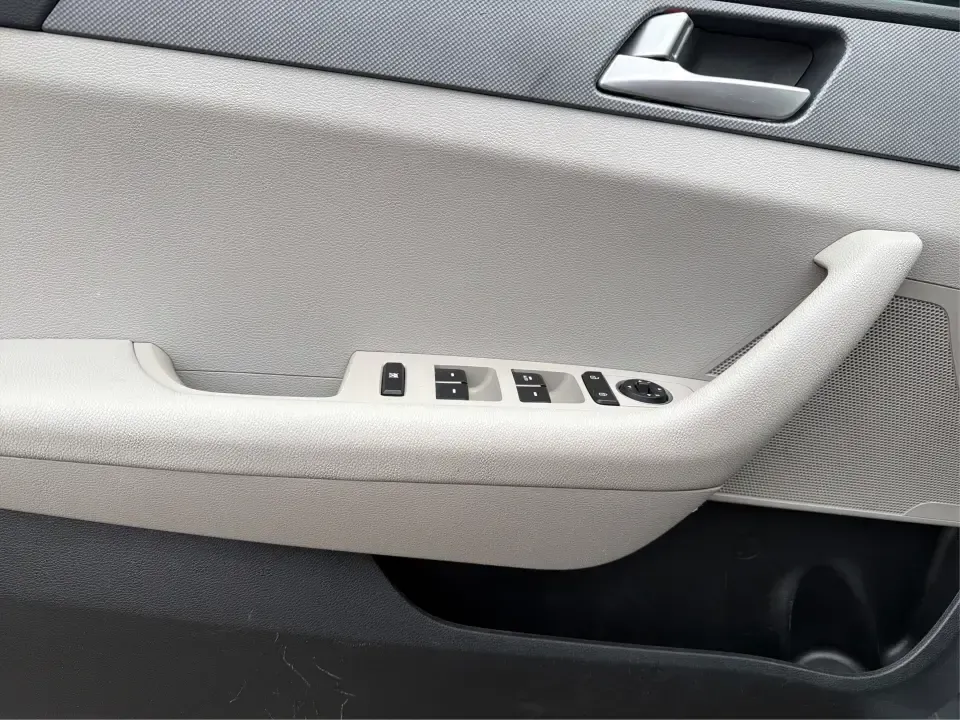 2017 Hyundai Sonata Base (5NPE24AF8HH) with an 2.4L L4 DOHC 16V engine, 7A transmission, located at 880 E. National Road, Vandalia, OH, 45377, (937) 908-9800, 39.891918, -84.183594 - ### Drive Your Dream: 2017 Hyundai Sonata Perfect for Families and Commuters Alike!<br /> <br /> Looking for a reliable sedan that fits seamlessly into your busy lifestyle? The 2017 Hyundai Sonata is here to make every drive a pleasure, whether you're commuting to work, shuttling kids to soccer pra - Photo#17