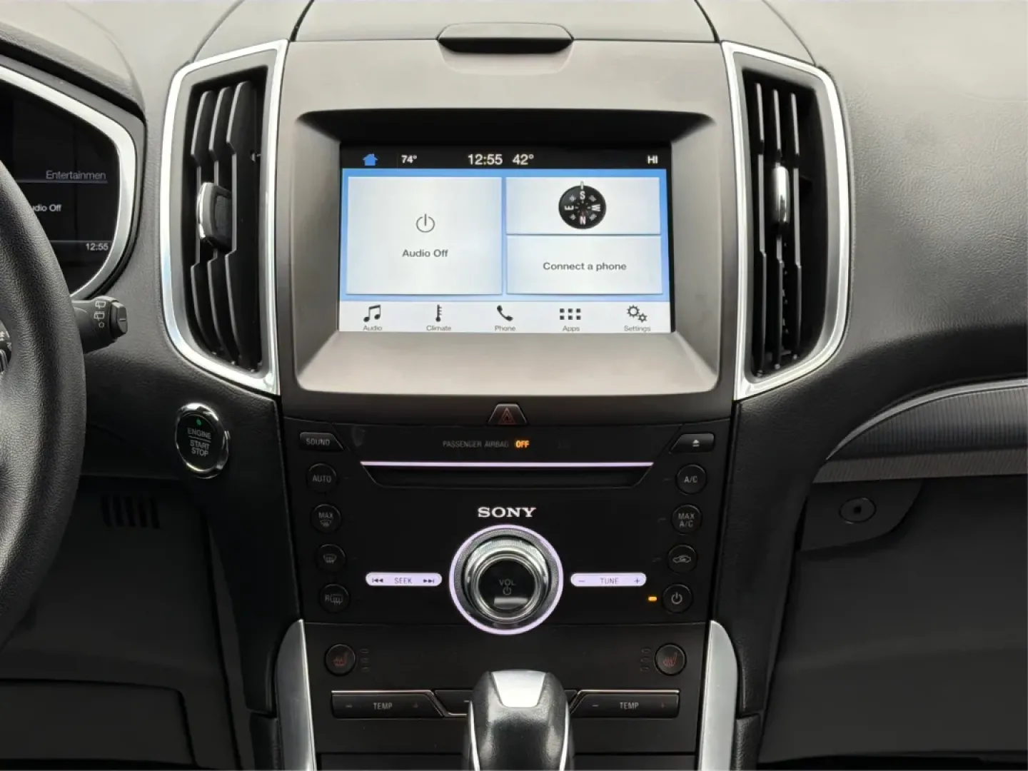 2017 Ford Edge Titanium (2FMPK4K92HB) with an 2.0L L4 DOHC 16V engine, 6A transmission, located at 4508 South Dixie Dr, Moraine, OH, 45439, (937) 908-9800, 39.689976, -84.218452 - **Unleash Adventure with the 2017 Ford Edge Titanium at Advantage Car and Credit Moraine! Experience Comfort, Style, and Affordability!**<br /> <br /> Are you searching for the perfect SUV to enhance your family adventures or accommodate your daily commute in style? Look no further than this stunni - Photo#13