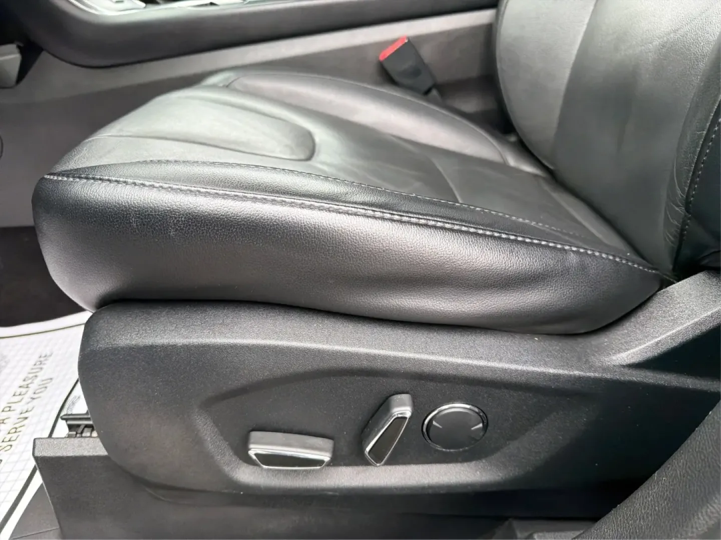 2017 Ford Edge Titanium (2FMPK4K92HB) with an 2.0L L4 DOHC 16V engine, 6A transmission, located at 4508 South Dixie Dr, Moraine, OH, 45439, (937) 908-9800, 39.689976, -84.218452 - **Unleash Adventure with the 2017 Ford Edge Titanium at Advantage Car and Credit Moraine! Experience Comfort, Style, and Affordability!**<br /> <br /> Are you searching for the perfect SUV to enhance your family adventures or accommodate your daily commute in style? Look no further than this stunni - Photo#18