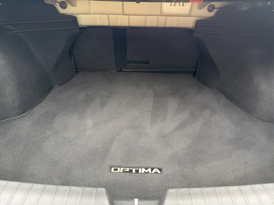 2015 Kia Optima LX (KNAGM4A73F5) with an Theta II 2.4L I-4 gasoline direct injection engine, located at 1951 S Dayton Lakeview Rd., New Carlisle, OH, 45344, (937) 908-9800, 39.890999, -84.050255 - Are you looking for a reliable sedan that combines style, comfort, and affordability? Look no further! At Advantage Car and Credit in New Carlisle, OH, we are excited to present this stunning 2015 Kia Optima LX, perfect for anyone from budget-conscious buyers to those needing a dependable vehicle fo - Photo#12