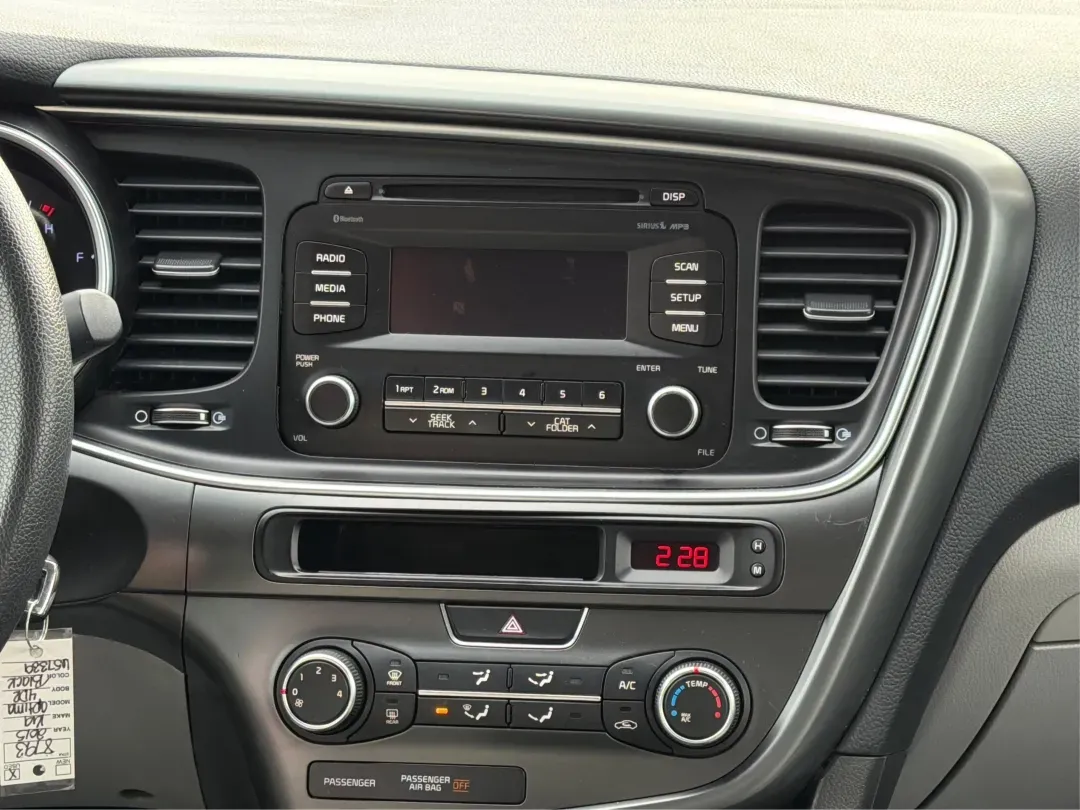 2015 Kia Optima LX (KNAGM4A73F5) with an Theta II 2.4L I-4 gasoline direct injection engine, located at 1951 S Dayton Lakeview Rd., New Carlisle, OH, 45344, (937) 908-9800, 39.890999, -84.050255 - Are you looking for a reliable sedan that combines style, comfort, and affordability? Look no further! At Advantage Car and Credit in New Carlisle, OH, we are excited to present this stunning 2015 Kia Optima LX, perfect for anyone from budget-conscious buyers to those needing a dependable vehicle fo - Photo#13