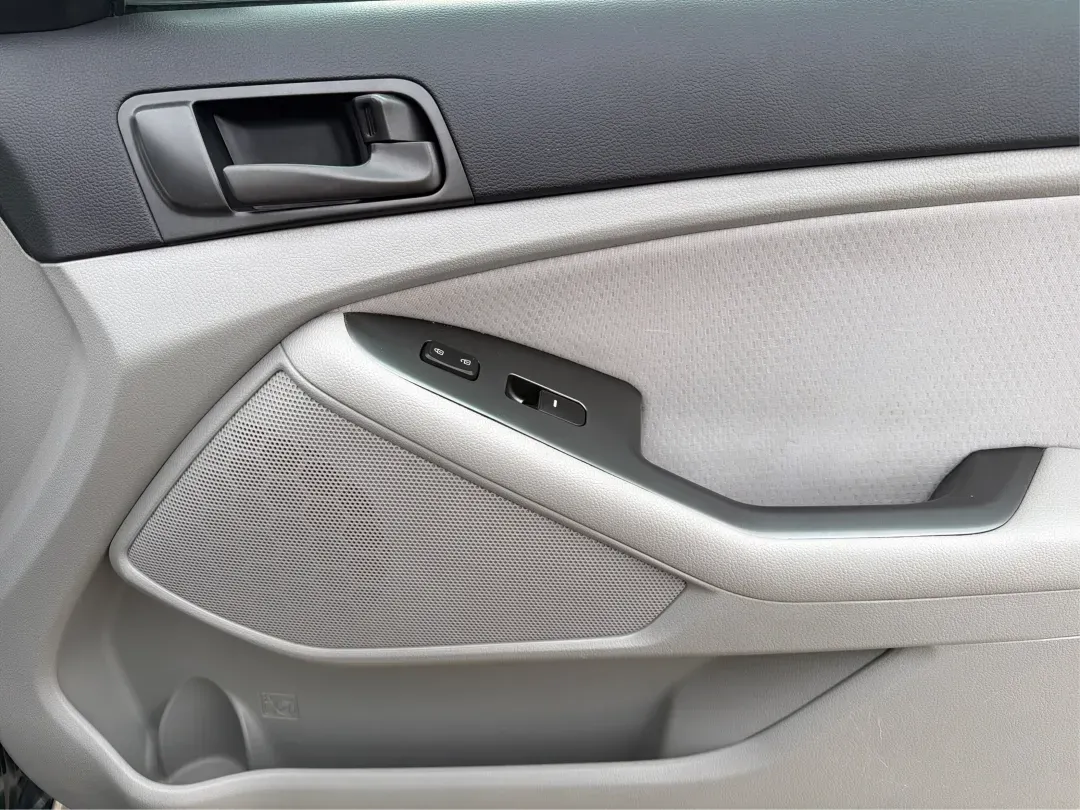 2015 Kia Optima LX (KNAGM4A73F5) with an Theta II 2.4L I-4 gasoline direct injection engine, located at 1951 S Dayton Lakeview Rd., New Carlisle, OH, 45344, (937) 908-9800, 39.890999, -84.050255 - Are you looking for a reliable sedan that combines style, comfort, and affordability? Look no further! At Advantage Car and Credit in New Carlisle, OH, we are excited to present this stunning 2015 Kia Optima LX, perfect for anyone from budget-conscious buyers to those needing a dependable vehicle fo - Photo#18