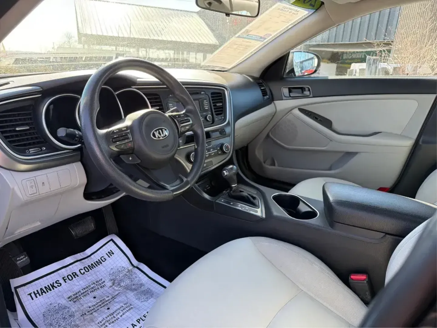 2015 Kia Optima LX (KNAGM4A73F5) with an Theta II 2.4L I-4 gasoline direct injection engine, 6-Speed Automatic transmission, located at 1951 S Dayton Lakeview Rd., New Carlisle, OH, 45344, (937) 908-9800, 39.890999, -84.050255 - Are you looking for a reliable sedan that combines style, comfort, and affordability? Look no further! At Advantage Car and Credit in New Carlisle, OH, we are excited to present this stunning 2015 Kia Optima LX, perfect for anyone from budget-conscious buyers to those needing a dependable vehicle fo - Photo#9