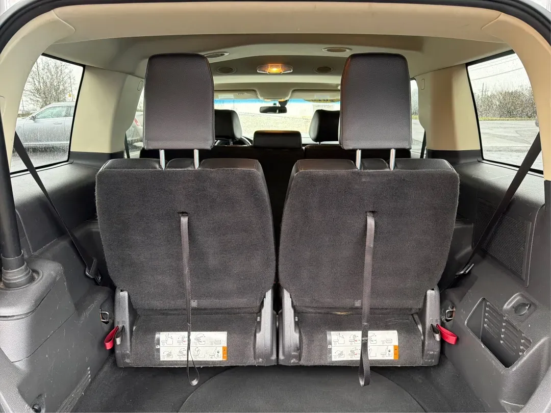 2016 Ford Flex Limited (2FMHK6D8XGB) with an 3.5L V-6 DOHC engine, located at 1099 N County Rd 25A , Troy, OH, 45373, (937) 908-9800, 40.057079, -84.212883 - **Adventure Awaits with the 2016 Ford Flex Limited Perfect for Family Road Trips!**<br /> <br /> Looking for the ideal family vehicle that combines spaciousness, comfort, and reliability? At Advantage Car and Credit in Troy, OH, we present the 2016 Ford Flex Limited, an SUV designed for all your fa - Photo#12