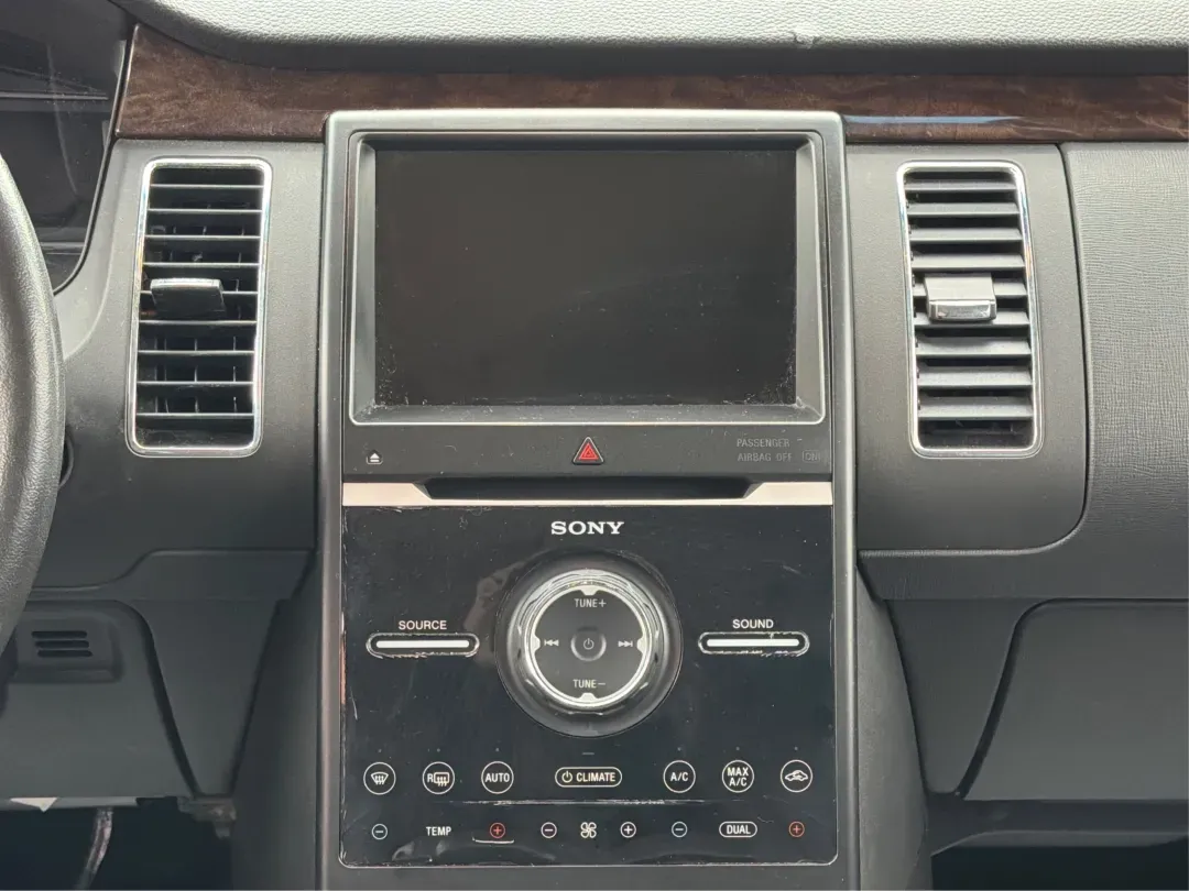 2016 Ford Flex Limited (2FMHK6D8XGB) with an 3.5L V-6 DOHC engine, located at 1099 N County Rd 25A , Troy, OH, 45373, (937) 908-9800, 40.057079, -84.212883 - **Adventure Awaits with the 2016 Ford Flex Limited Perfect for Family Road Trips!**<br /> <br /> Looking for the ideal family vehicle that combines spaciousness, comfort, and reliability? At Advantage Car and Credit in Troy, OH, we present the 2016 Ford Flex Limited, an SUV designed for all your fa - Photo#13