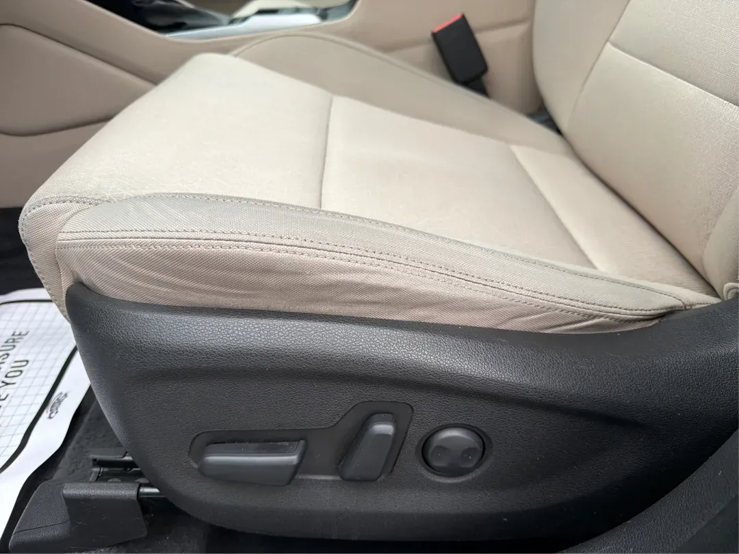 2016 Hyundai Tucson Sport (KM8J3CA26GU) with an 1.6L I-4 gasoline direct injection engine, located at 1230 East Main St, Xenia, OH, 45385, (937) 908-9800, 39.688026, -83.910172 - Discover a world of adventure with the 2016 Hyundai Tucson Sport, the perfect SUV for active families and weekend explorers alike! With its stylish Dazzling White exterior and spacious interior, this vehicle is designed for those who crave both comfort and versatility. Whether you're navigating thro - Photo#17