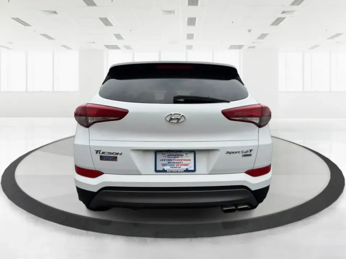 2016 Hyundai Tucson Sport (KM8J3CA26GU) with an 1.6L I-4 gasoline direct injection engine, 7A transmission, located at 1184 Kauffman Ave, Fairborn, OH, 45324, (937) 908-9800, 39.807072, -84.030914 - Discover a world of adventure with the 2016 Hyundai Tucson Sport, the perfect SUV for active families and weekend explorers alike! With its stylish Dazzling White exterior and spacious interior, this vehicle is designed for those who crave both comfort and versatility. Whether you're navigating thro - Photo#3