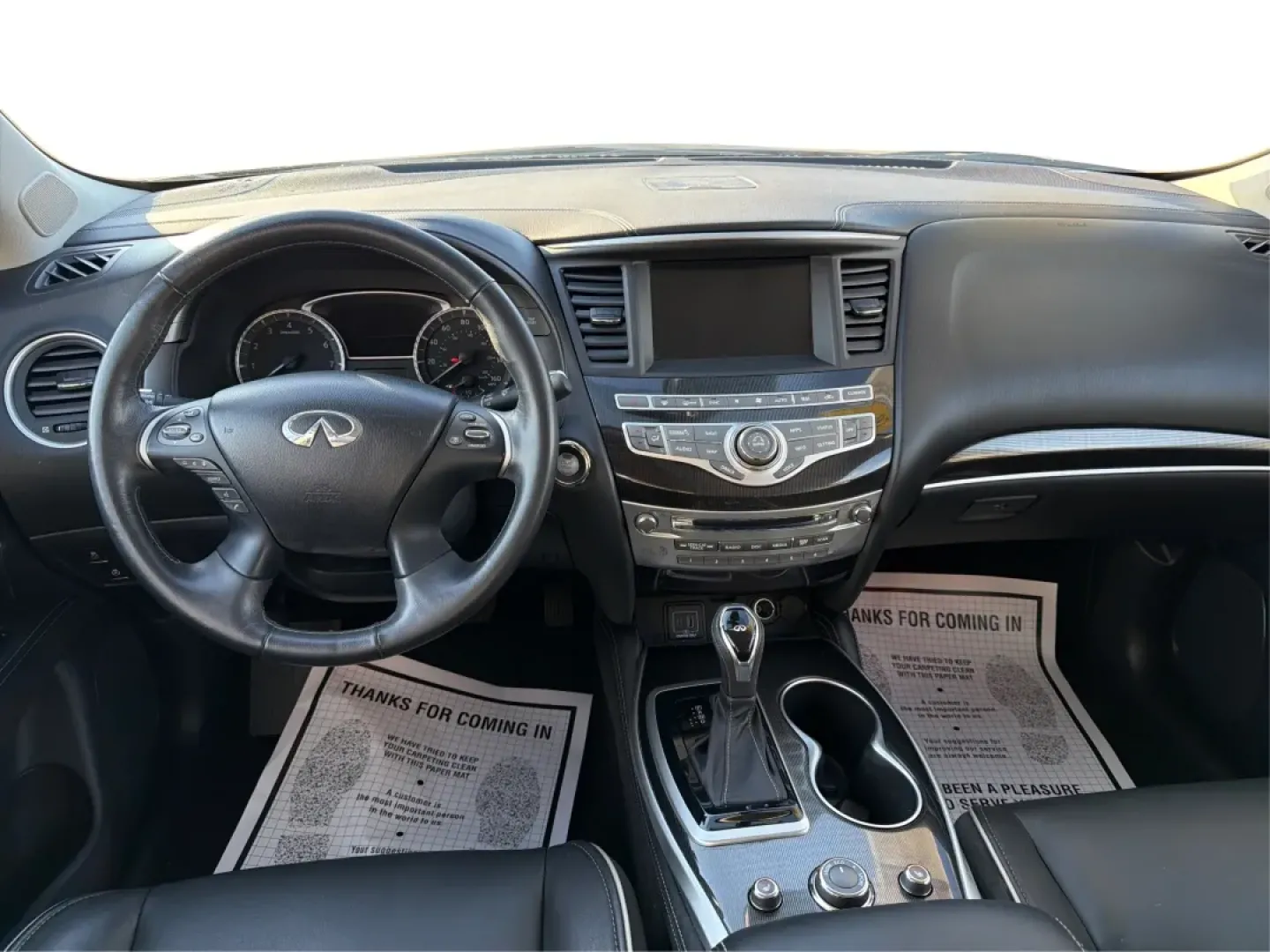 2019 Infiniti QX60 LUXE (5N1DL0MM2KC) with an VQ 3.5L V-6 gasoline direct injection engine, located at 1951 S Dayton Lakeview Rd., New Carlisle, OH, 45344, (937) 908-9800, 39.890999, -84.050255 - **Discover Your Next Adventure with the 2019 Infiniti QX60 at Advantage Car and Credit - Piqua!**<br /> <br /> Are you ready to elevate your family's weekend getaways or daily commutes? The 2019 Infiniti QX60 is the perfect blend of luxury, space, and performance, designed for families, adventure se - Photo#21