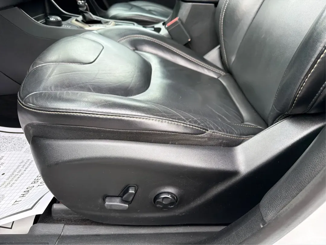 2016 Jeep Cherokee Limited (1C4PJMDB4GW) with an Other engine, located at 401 Woodman Dr, Riverside, OH, 45431, (937) 908-9800, 39.760899, -84.123421 - **Explore Adventure with the 2016 Jeep Cherokee Limited Your Ultimate Crossover Companion!**<br /> <br /> Are you ready to elevate your lifestyle with a vehicle that adapts to your needs? The 2016 Jeep Cherokee Limited is the perfect blend of comfort, style, and versatility, making it an ideal choi - Photo#18