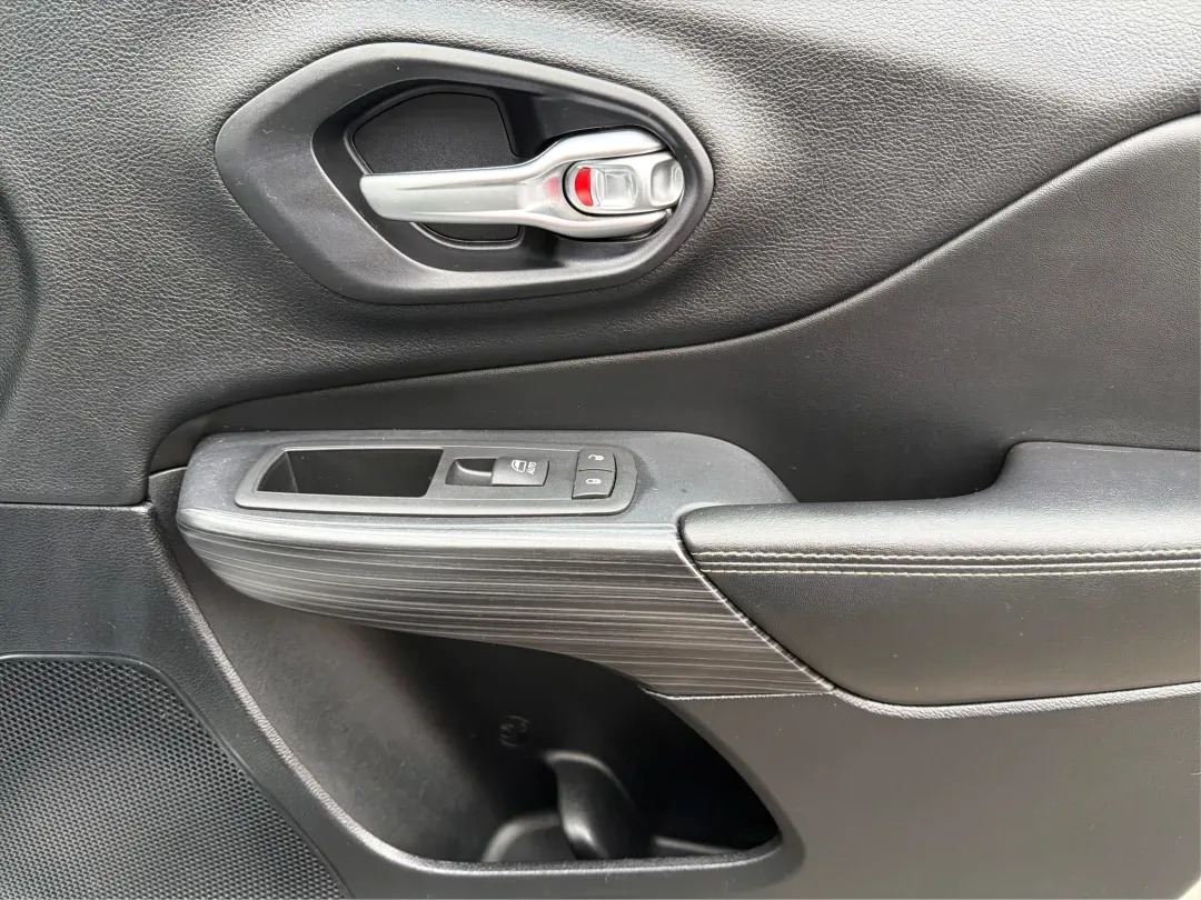 2016 Jeep Cherokee Limited (1C4PJMDB4GW) with an Other engine, located at 401 Woodman Dr, Riverside, OH, 45431, (937) 908-9800, 39.760899, -84.123421 - **Explore Adventure with the 2016 Jeep Cherokee Limited Your Ultimate Crossover Companion!**<br /> <br /> Are you ready to elevate your lifestyle with a vehicle that adapts to your needs? The 2016 Jeep Cherokee Limited is the perfect blend of comfort, style, and versatility, making it an ideal choi - Photo#20