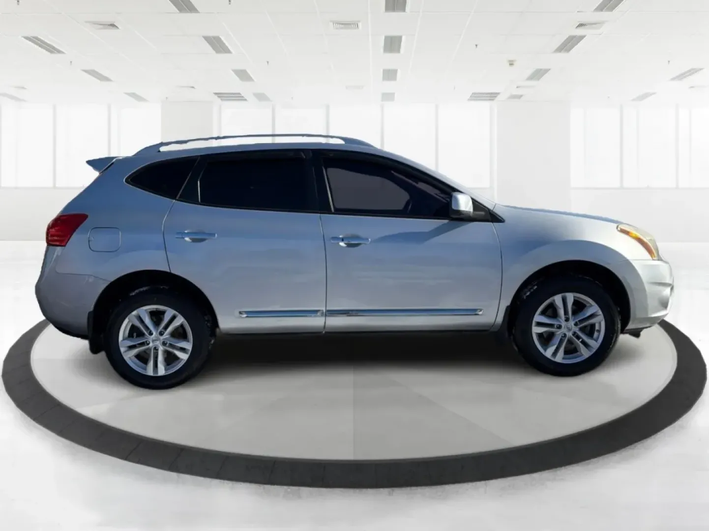 2012 Nissan Rogue SV (JN8AS5MT4CW) with an 2.5L I-4 DOHC engine, Continuously Variable Transmission transmission, located at 1184 Kauffman Ave, Fairborn, OH, 45324, (937) 908-9800, 39.807072, -84.030914 - **Explore New Horizons with the 2012 Nissan Rogue SV Your Ideal Family SUV!**<br /> <br /> Imagine embarking on a road trip filled with laughter and memories or navigating through the daily hustle and bustle with ease. The 2012 Nissan Rogue SV at Advantage Car and Credit in Fairborn, OH, is the per - Photo#1