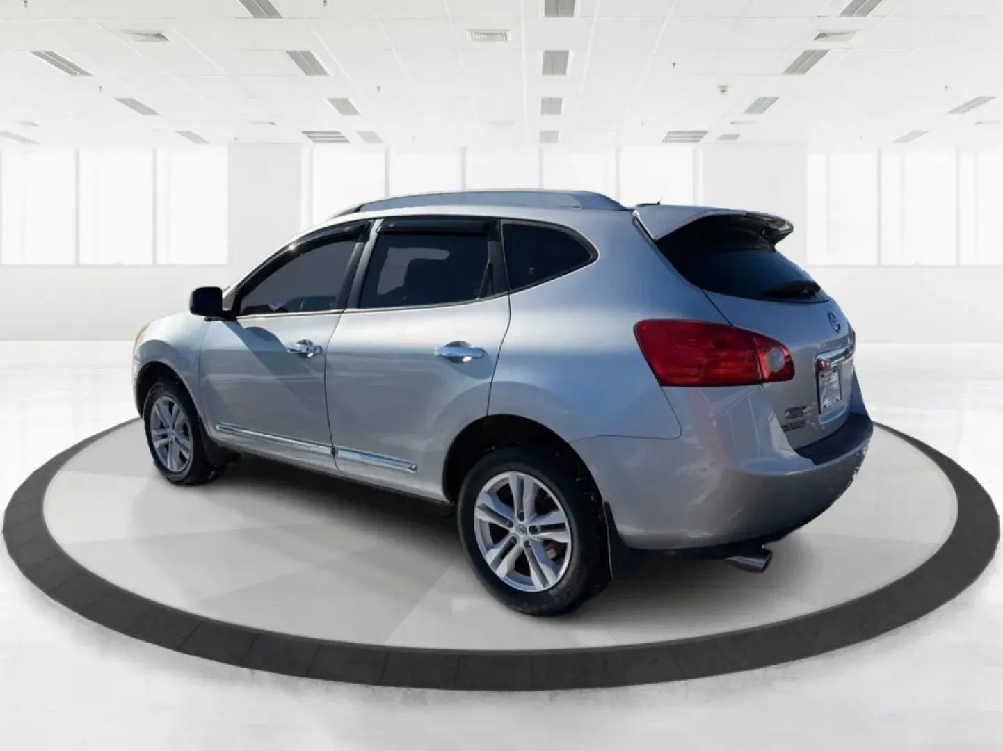 2012 Nissan Rogue SV (JN8AS5MT4CW) with an 2.5L I-4 DOHC engine, Continuously Variable Transmission transmission, located at 1184 Kauffman Ave, Fairborn, OH, 45324, (937) 908-9800, 39.807072, -84.030914 - **Explore New Horizons with the 2012 Nissan Rogue SV Your Ideal Family SUV!**<br /> <br /> Imagine embarking on a road trip filled with laughter and memories or navigating through the daily hustle and bustle with ease. The 2012 Nissan Rogue SV at Advantage Car and Credit in Fairborn, OH, is the per - Photo#4