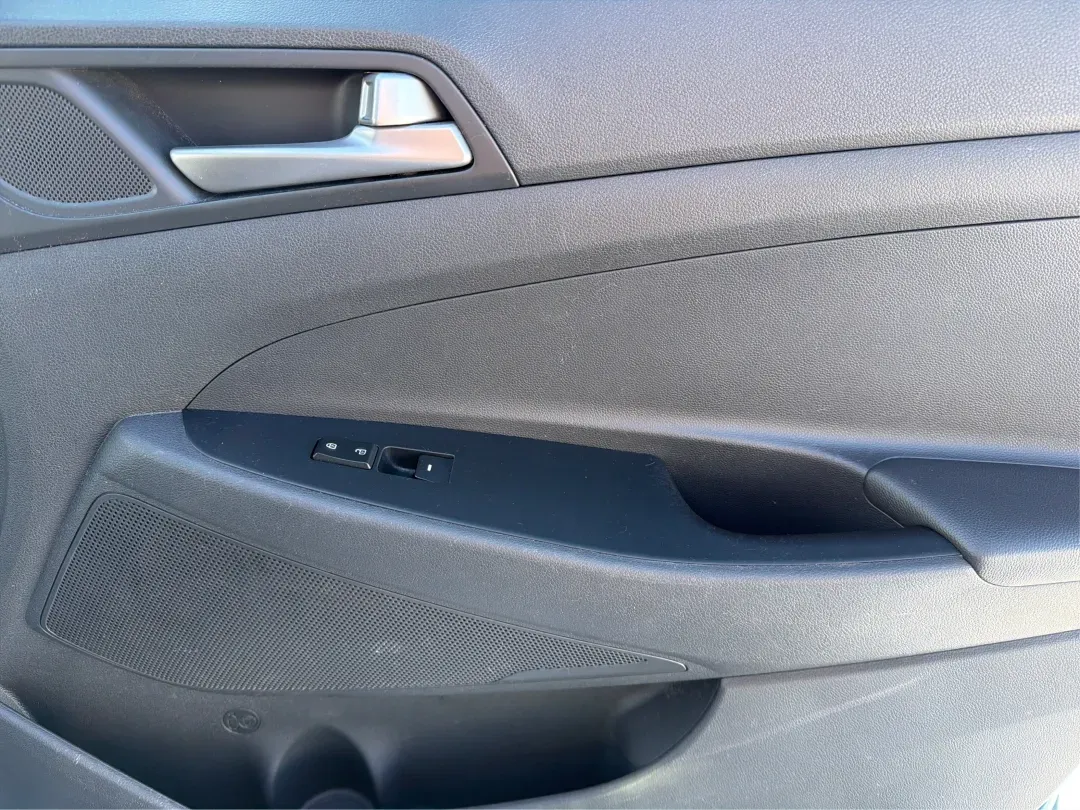 2018 Hyundai Tucson SEL (KM8J3CA43JU) with an Nu 2L I-4 gasoline direct injection engine, located at 8750 N County Rd 25A, Piqua, OH, 45356, (937) 908-9800, 40.164391, -84.232513 - Are you ready to elevate your adventures? Whether you're a growing family in need of a reliable SUV or a commuter looking for comfort on long drives, this 2018 Hyundai Tucson SEL is your ticket to a life filled with experiences. Discover the perfect blend of performance, safety, and technology at Ad - Photo#19