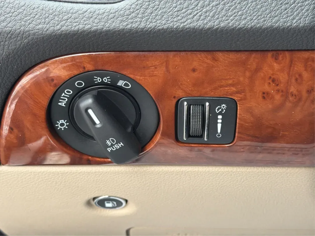 2015 Dodge Durango Citadel (1C4RDHEG2FC) with an Other engine, located at 1184 Kauffman Ave, Fairborn, OH, 45324, (937) 908-9800, 39.807072, -84.030914 - **Unleash Adventure with the 2015 Dodge Durango Citadel Perfect for Family Road Trips!**<br /> <br /> Are you ready to take your family on unforgettable adventures? The 2015 Dodge Durango Citadel is designed for those who love the open road and the comfort of a spacious SUV. With its sleek Bright W - Photo#17