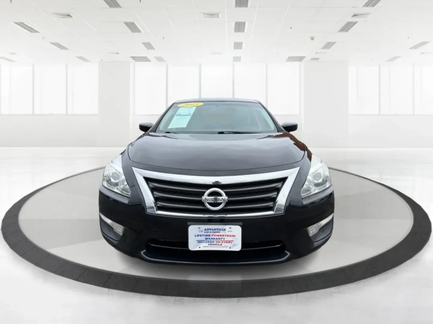 2015 Nissan Altima 2.5 S (1N4AL3AP8FC) with an 2.5L I-4 DOHC engine, located at 1184 Kauffman Ave, Fairborn, OH, 45324, (937) 908-9800, 39.807072, -84.030914 - ### Drive Your Future with Confidence: 2015 Nissan Altima at Advantage Car and Credit - Fairborn<br /> <br /> Are you looking for a reliable sedan that balances comfort, efficiency, and style? Look no further than the 2015 Nissan Altima 2.5 S, a perfect choice for daily commuters, growing families, - Photo#7