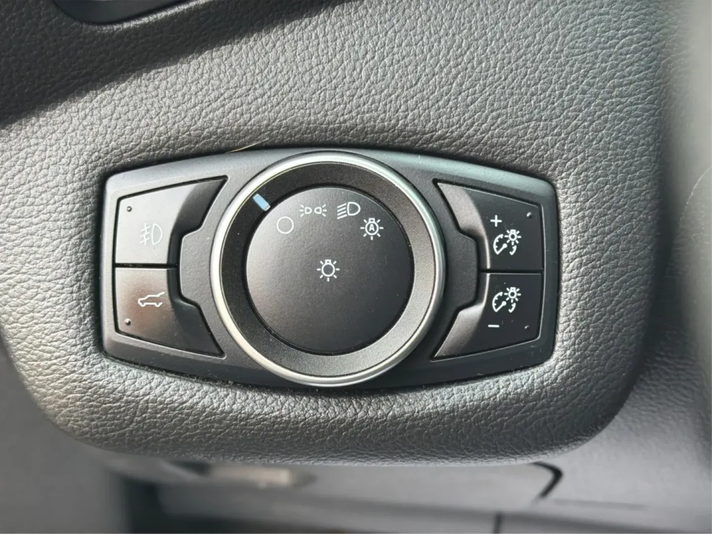 2017 Ford Escape SE (1FMCU9GD8HU) with an Other engine, located at 401 Woodman Dr, Riverside, OH, 45431, (937) 908-9800, 39.760899, -84.123421 - 2017 Ford Escape SE - Photo#17