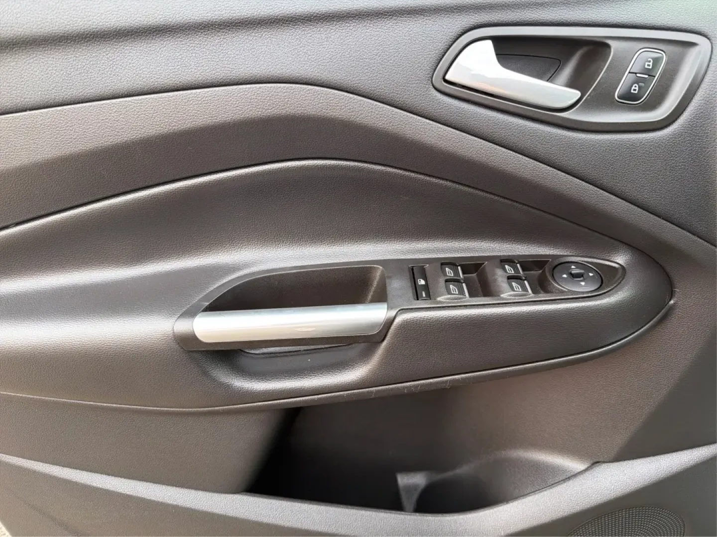 2017 Ford Escape SE (1FMCU9GD8HU) with an Other engine, located at 401 Woodman Dr, Riverside, OH, 45431, (937) 908-9800, 39.760899, -84.123421 - 2017 Ford Escape SE - Photo#19