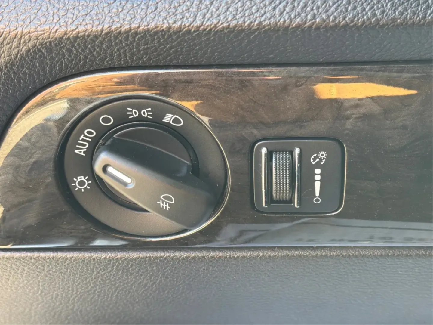 2012 Dodge Durango (1C4SDJET7CC) with an Other engine, located at 1951 S Dayton Lakeview Rd., New Carlisle, OH, 45344, (937) 908-9800, 39.890999, -84.050255 - **Experience Adventure and Comfort: 2012 Dodge Durango Citadel for Sale at Advantage Car and Credit - Moraine**<br /> <br /> If you are searching for the perfect SUV that combines rugged capability with luxurious comfort, look no further than the 2012 Dodge Durango Citadel. This vehicle is ideal for - Photo#17