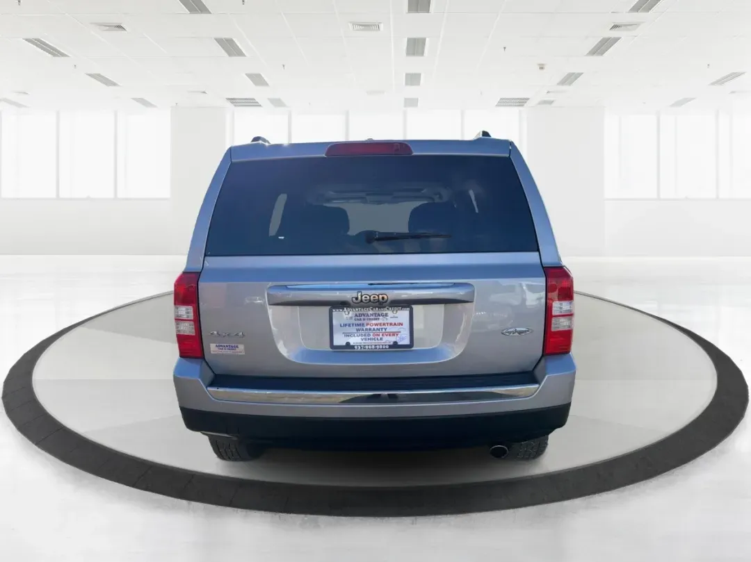 2016 Jeep Patriot High Altitude Edition (1C4NJRFB2GD) with an 2.4L I-4 DOHC engine, located at 401 Woodman Dr, Riverside, OH, 45431, (937) 908-9800, 39.760899, -84.123421 - 2016 Jeep Patriot High Altitude Edition - Photo#3