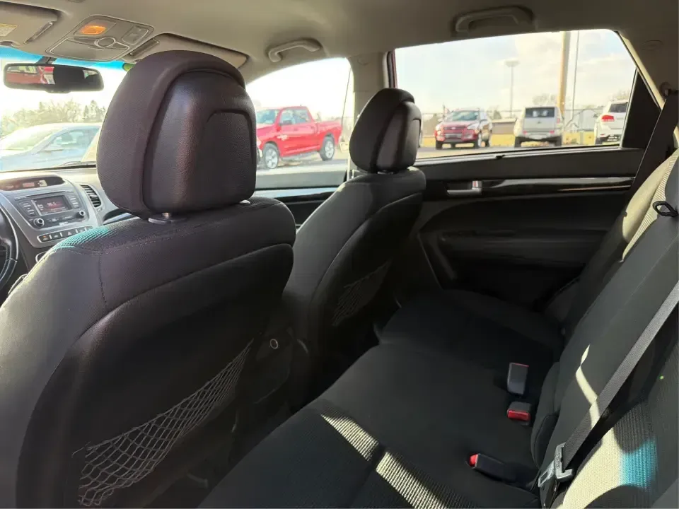 2015 Kia Sorento LX (5XYKT4A61FG) with an 2.4L I-4 gasoline direct injection engine, 6-Speed Automatic transmission, located at 401 Woodman Dr, Riverside, OH, 45431, (937) 908-9800, 39.760899, -84.123421 - **Experience Adventure with the 2015 Kia Sorento at Advantage Car and Credit - Riverside!**<br /> <br /> Are you ready to elevate your family's weekend getaways or daily commutes? Look no further than this stunning 2015 Kia Sorento LX, available at Advantage Car and Credit in Riverside, OH. This ver - Photo#10