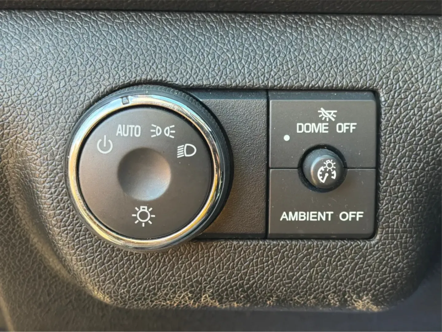 2017 Buick Enclave Leather (5GAKVBKD5HJ) with an 3.6L V-6 gasoline direct injection engine, located at 8750 N County Rd 25A, Piqua, OH, 45356, (937) 908-9800, 40.164391, -84.232513 - **Experience Adventure and Comfort with the 2017 Buick Enclave at Advantage Car and Credit - Piqua!**<br /> <br /> Are you ready to elevate your family road trips or daily commutes with a vehicle that combines sophistication, comfort, and reliability? Look no further than this stunning 2017 Buick En - Photo#17