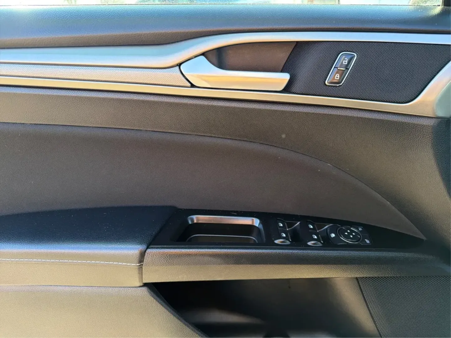 2017 Ford Fusion SE (3FA6P0H78HR) with an 2.5L L4 DOHC 16V engine, 6A transmission, located at 880 E. National Road, Vandalia, OH, 45377, (937) 908-9800, 39.891918, -84.183594 - **Discover Your Next Adventure with the 2017 Ford Fusion SE at Advantage Car and Credit - Troy!**<br /> <br /> Are you ready to elevate your daily commute or embark on weekend getaways with confidence? The 2017 Ford Fusion SE, available now at Advantage Car and Credit in Troy, OH, is designed for th - Photo#19